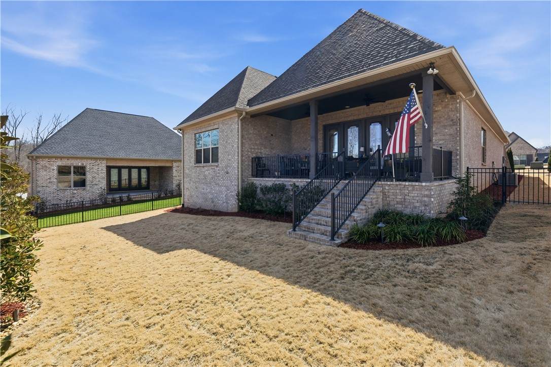 604 Overbrook Lane - Photo 1