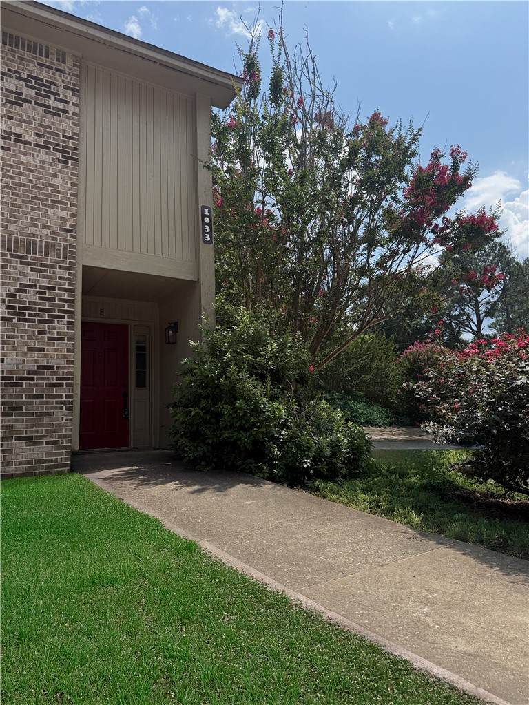 https://bt-photos.global.ssl.fastly.net/leecounty/orig_boomver_2_179316-2.jpg