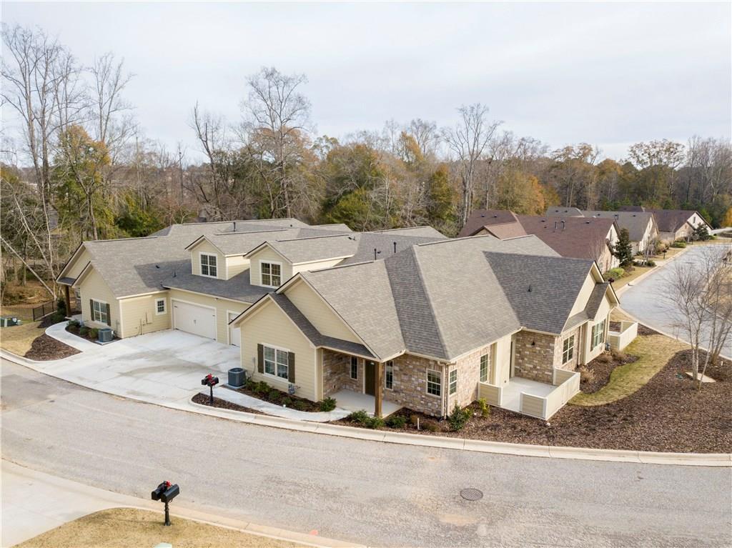 3015 Alumni Circle - Photo 1