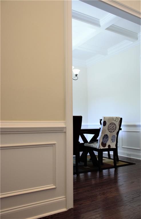 2584 Salford Street - Photo 1