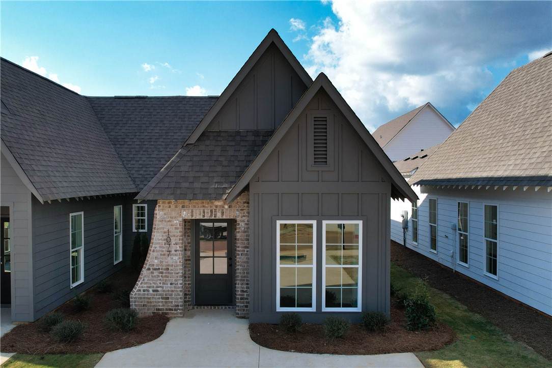 1077 Burrow Circle - Photo 1