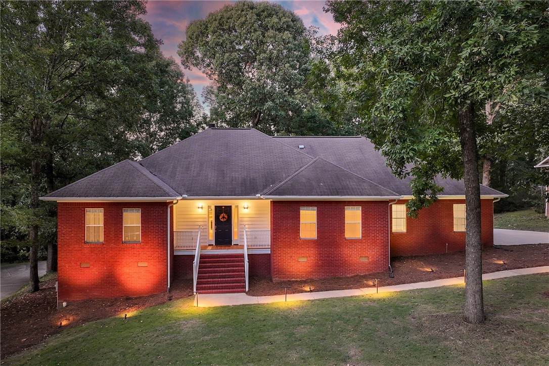 1575 Oak Hill Court - Photo 1