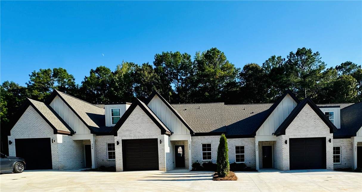 1100 Arcadia Avenue - Photo 1