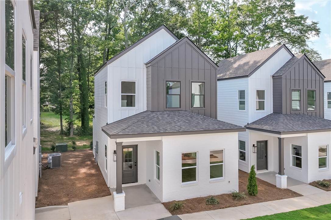 618 Martin Luther King Drive - Photo 1