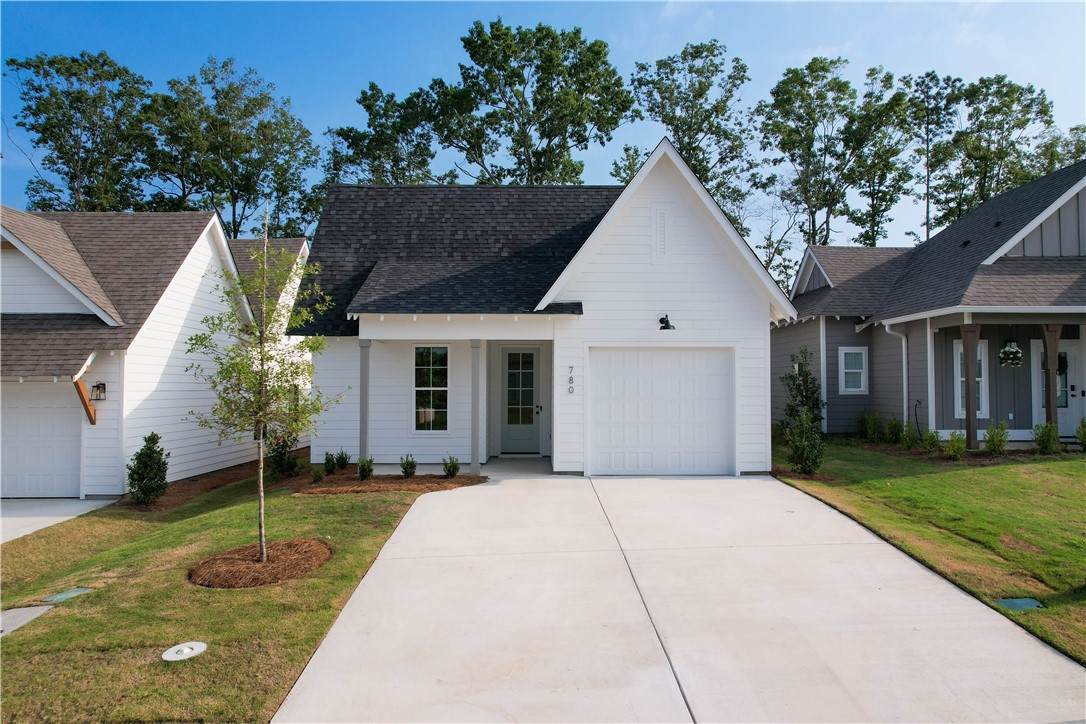 780 Hunters Way - Photo 1