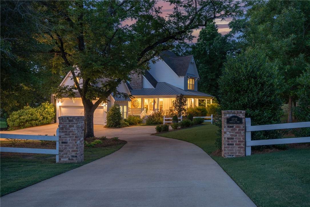 1732 Farmville Road - Photo 1