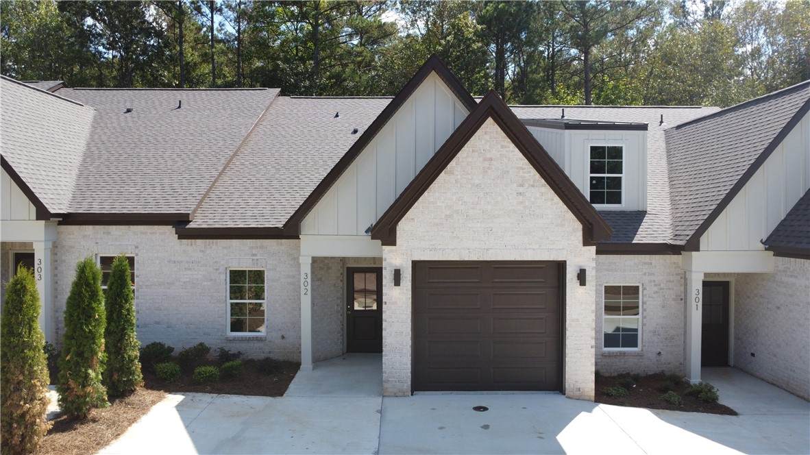 1100 Arcadia Avenue - Photo 1