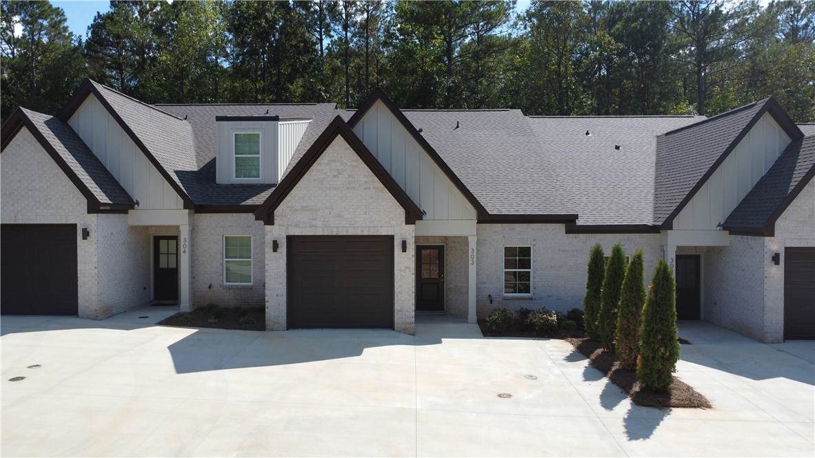 1100 Arcadia Avenue - Photo 1