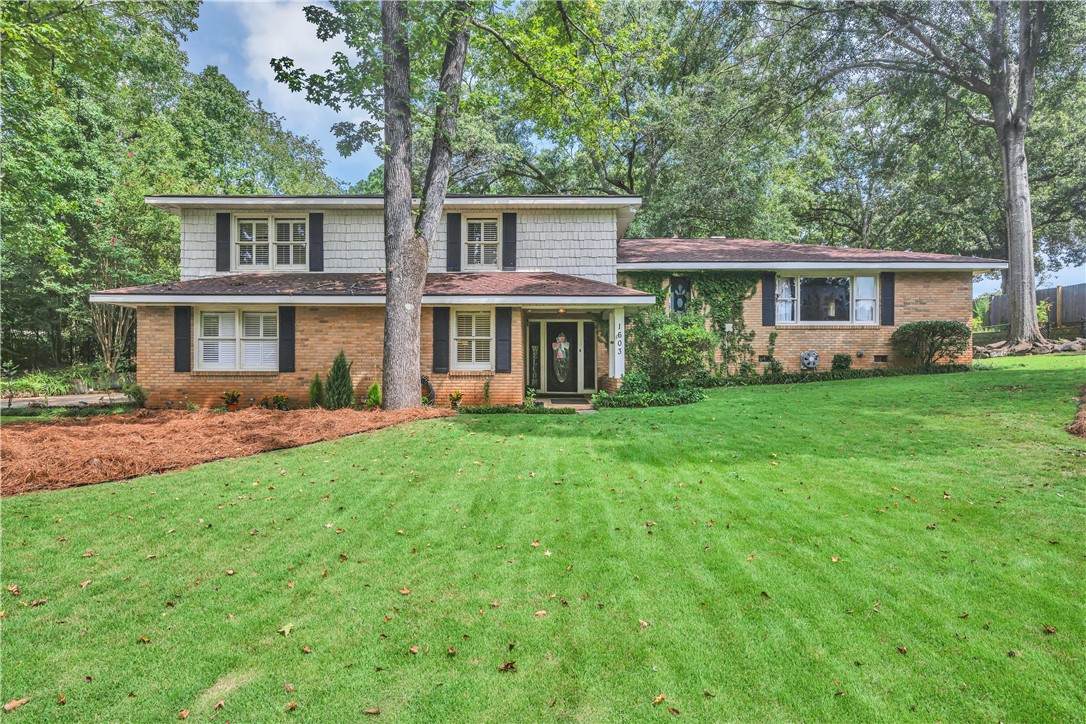 1603 Shadywood Court - Photo 1