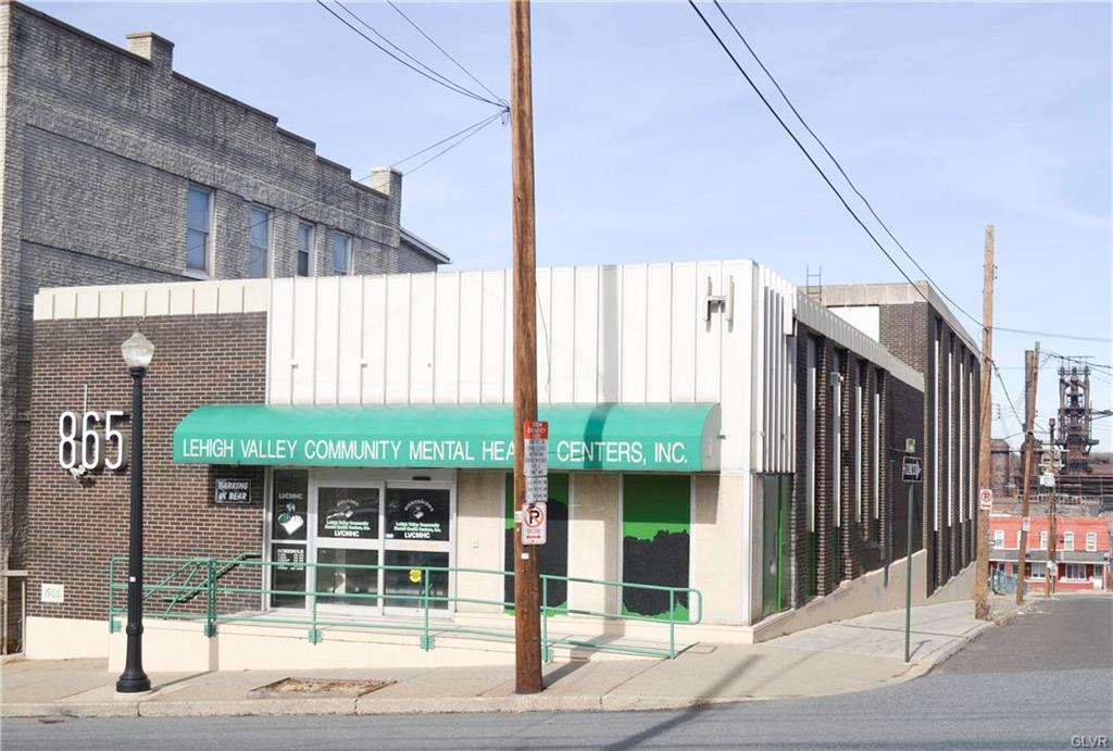 863 4th Street - Photo 1