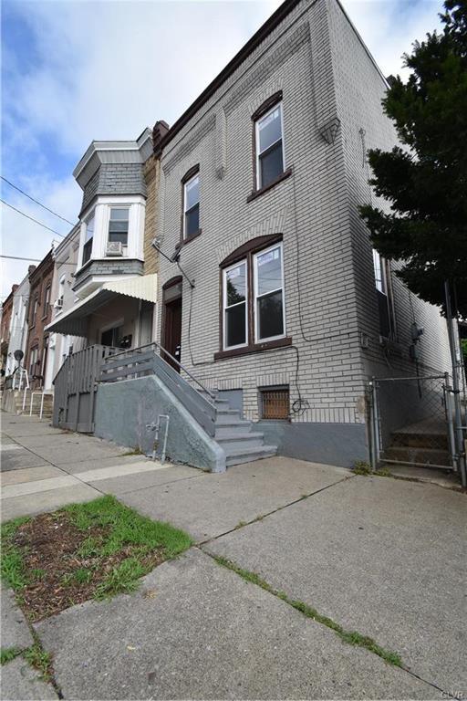 711 Union Street - Photo 1