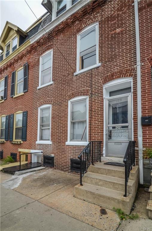 129 12th Street - Photo 1