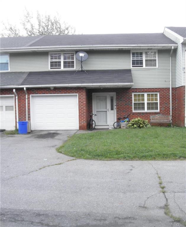 202 Vista Drive - Photo 1