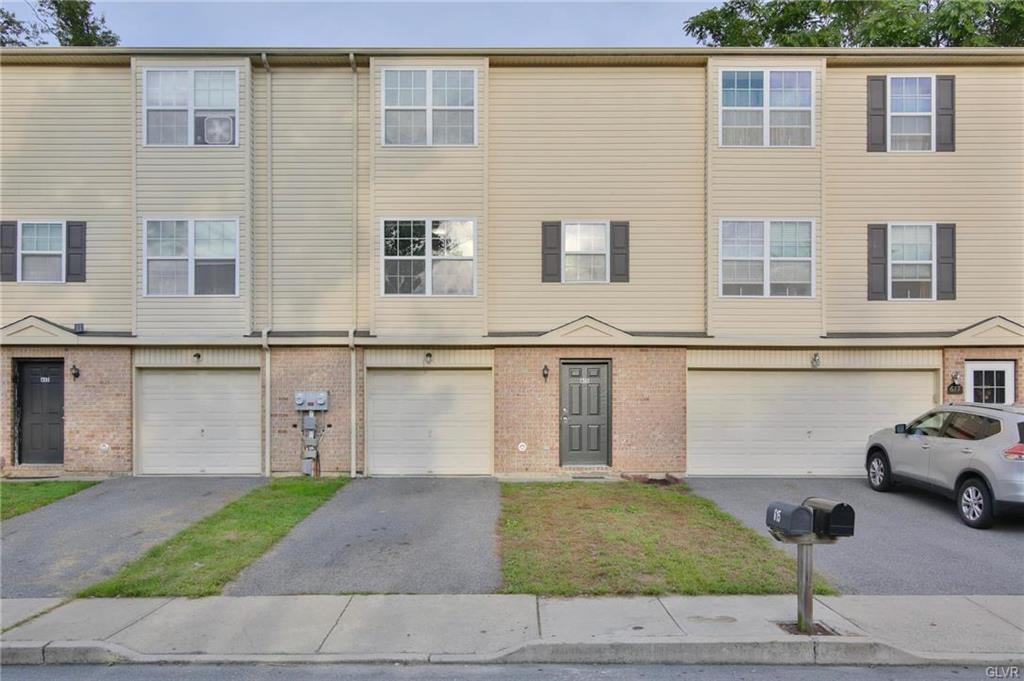 615 Lehigh Gap Street - Photo 1