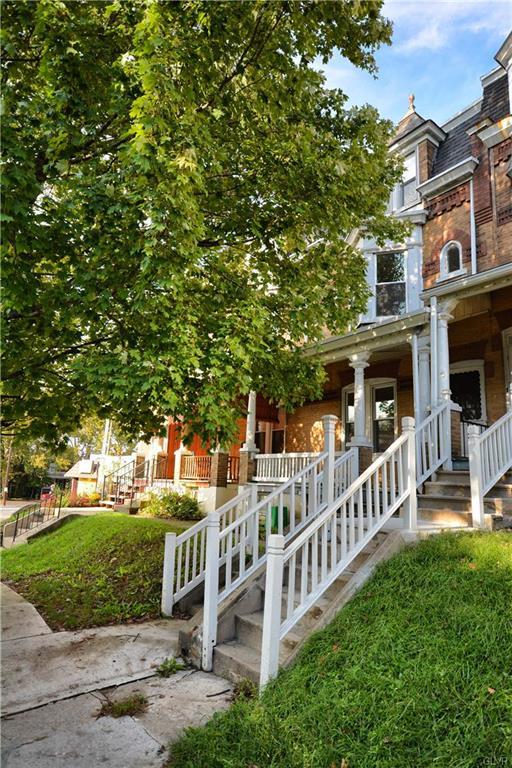 229 15th Street - Photo 1