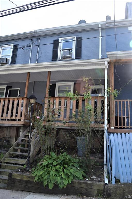 706 Pine Street - Photo 1