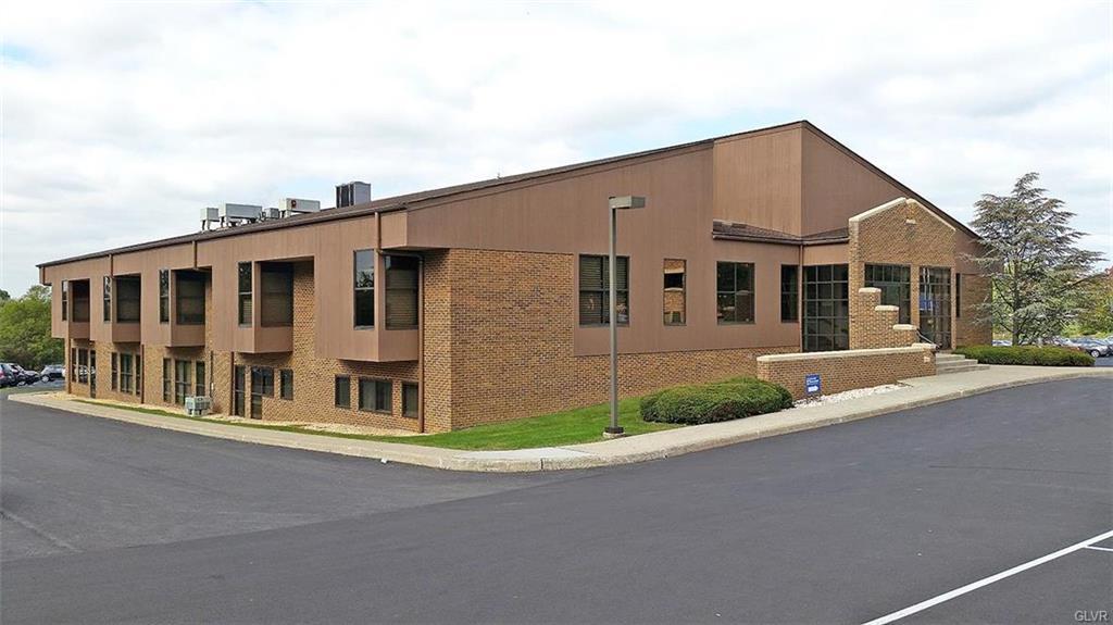 5920 Hamilton Boulevard - Photo 1