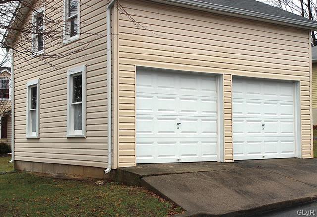 454 Arlington Street - Photo 1