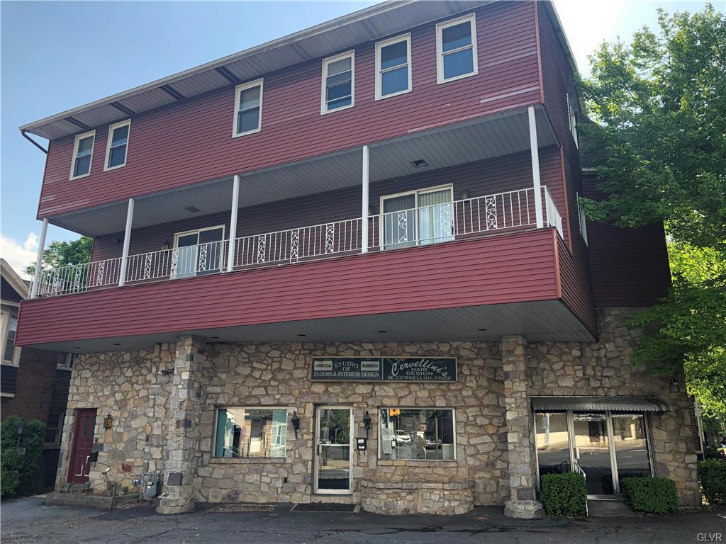 831 Main Street - Photo 1