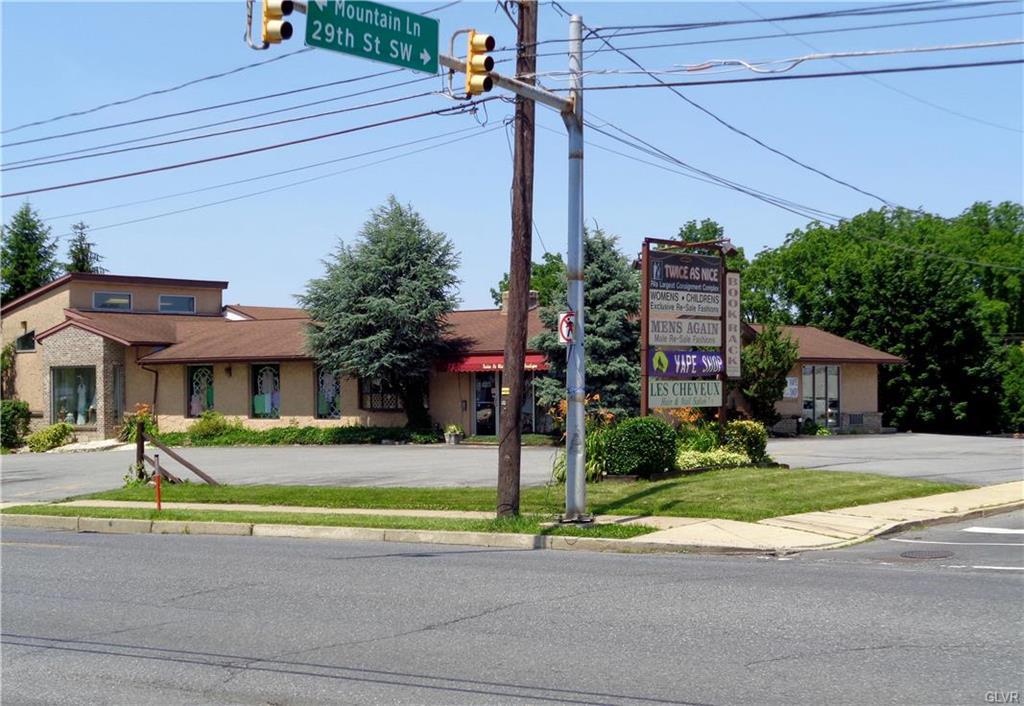 2901 Emaus Avenue - Photo 1