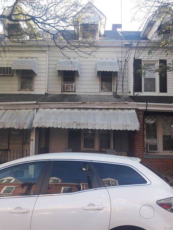 325 Jordan Street - Photo 1