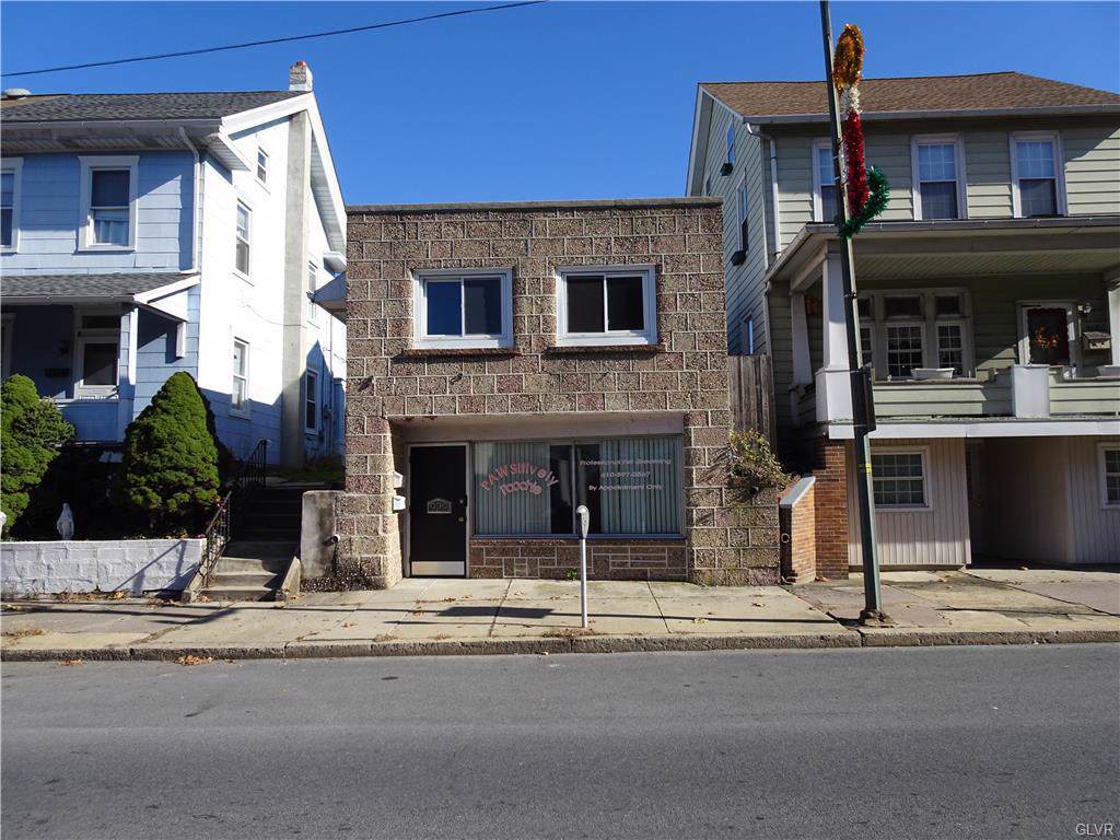 929 Main Street - Photo 1