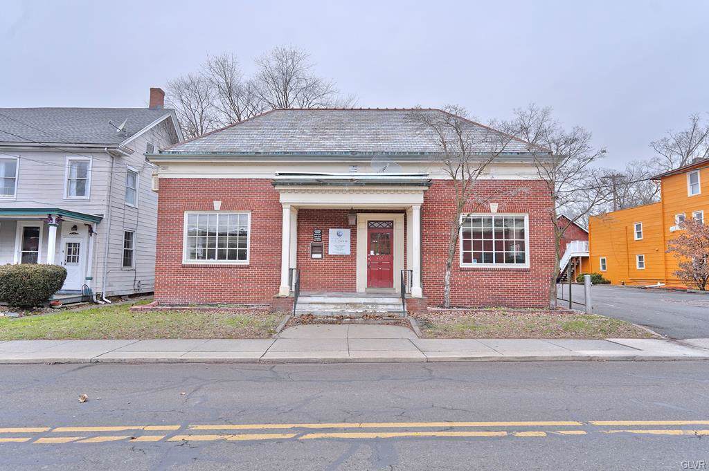 107 Delaware Road - Photo 1