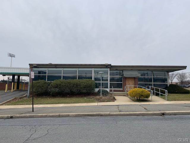 2040 Centre Avenue - Photo 1
