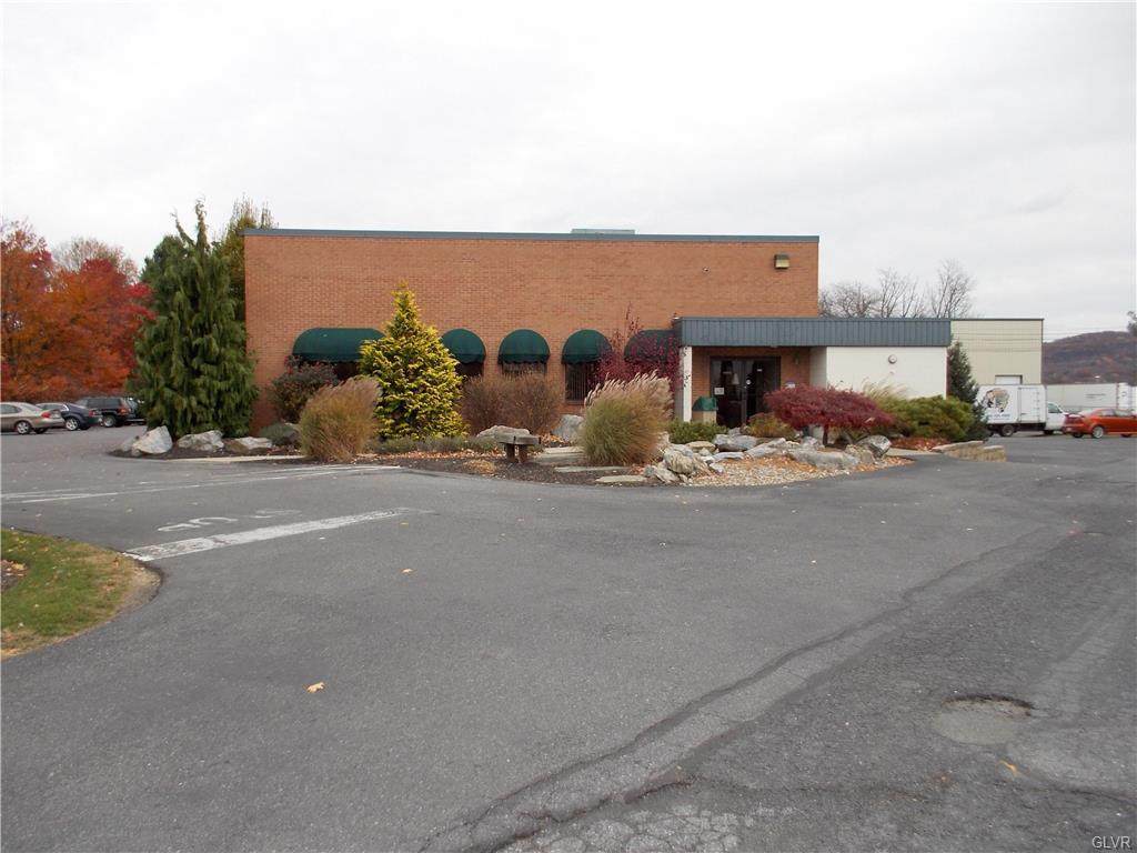 1740 Lynnwood Road - Photo 1