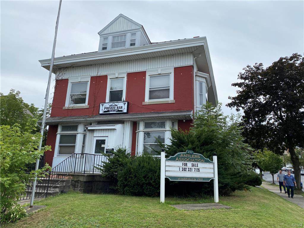 431 Union Boulevard - Photo 1