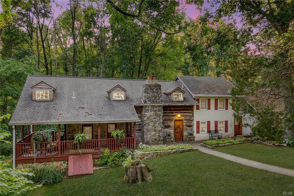 685 Henning Road - Photo 1