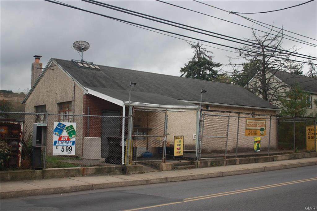 710 Line Street - Photo 1