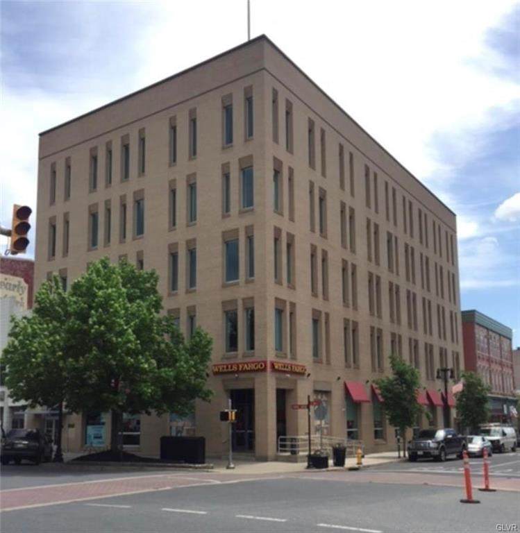 16 Centre Square - Photo 1