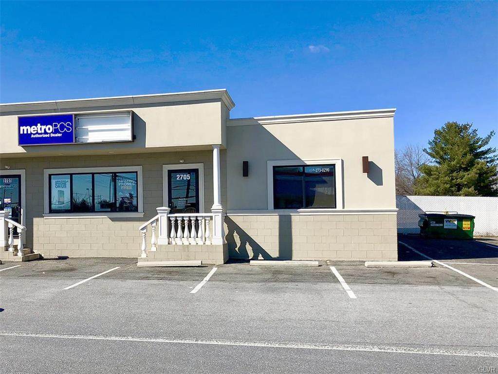 2705 Macarthur Road - Photo 1