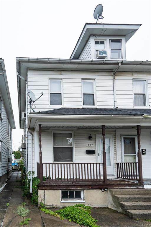 1623 Riegel Street - Photo 1