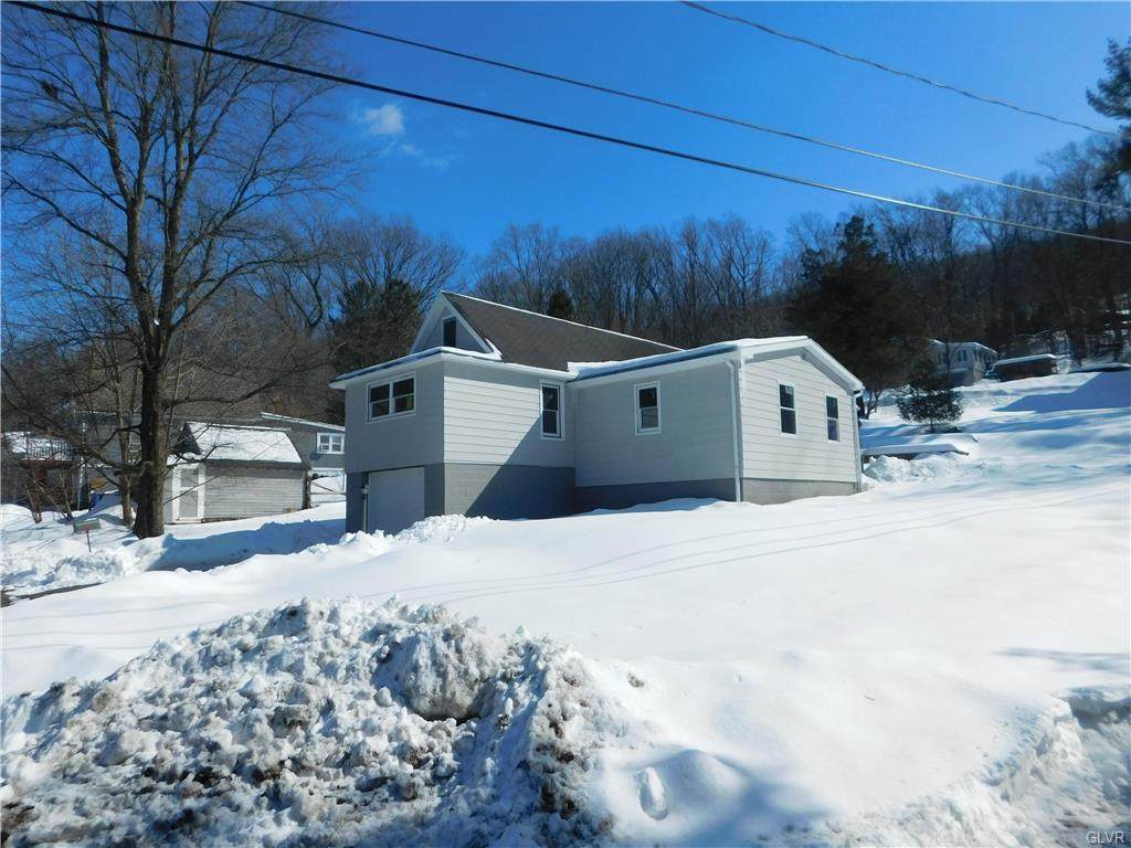 2112 Saucon Avenue - Photo 1