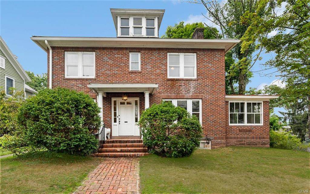 729 Scott Street - Photo 1