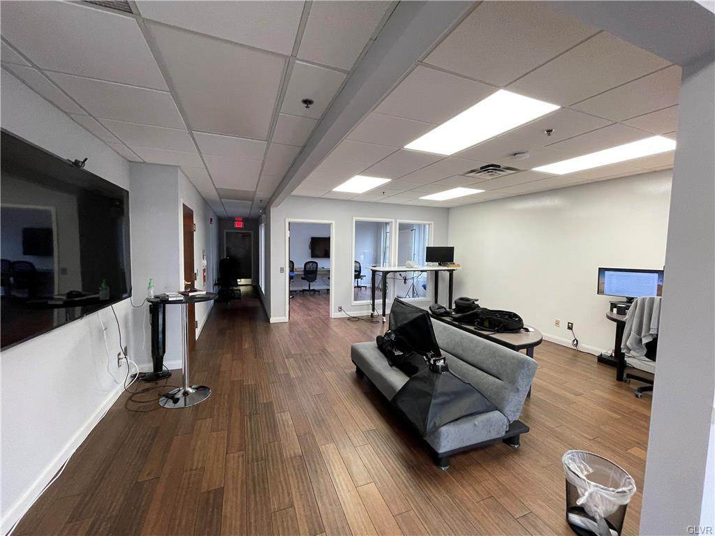559 Main - Photo 1
