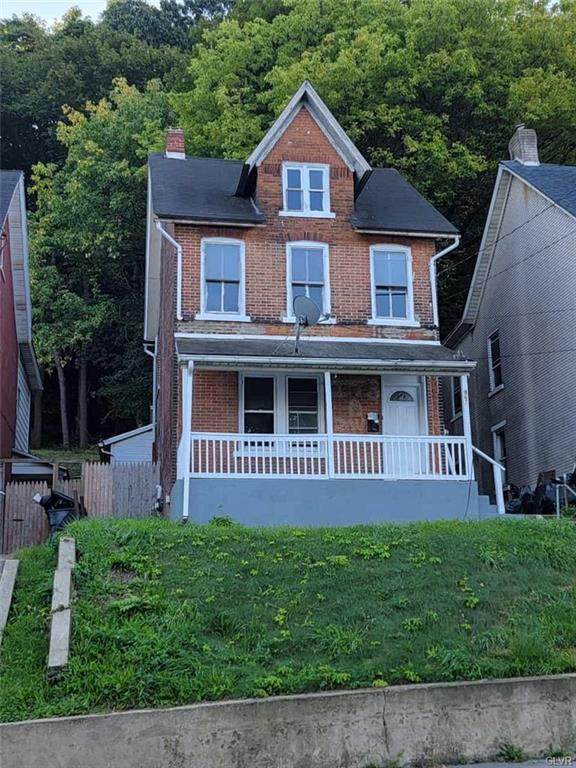 967 Wyandotte - Photo 1