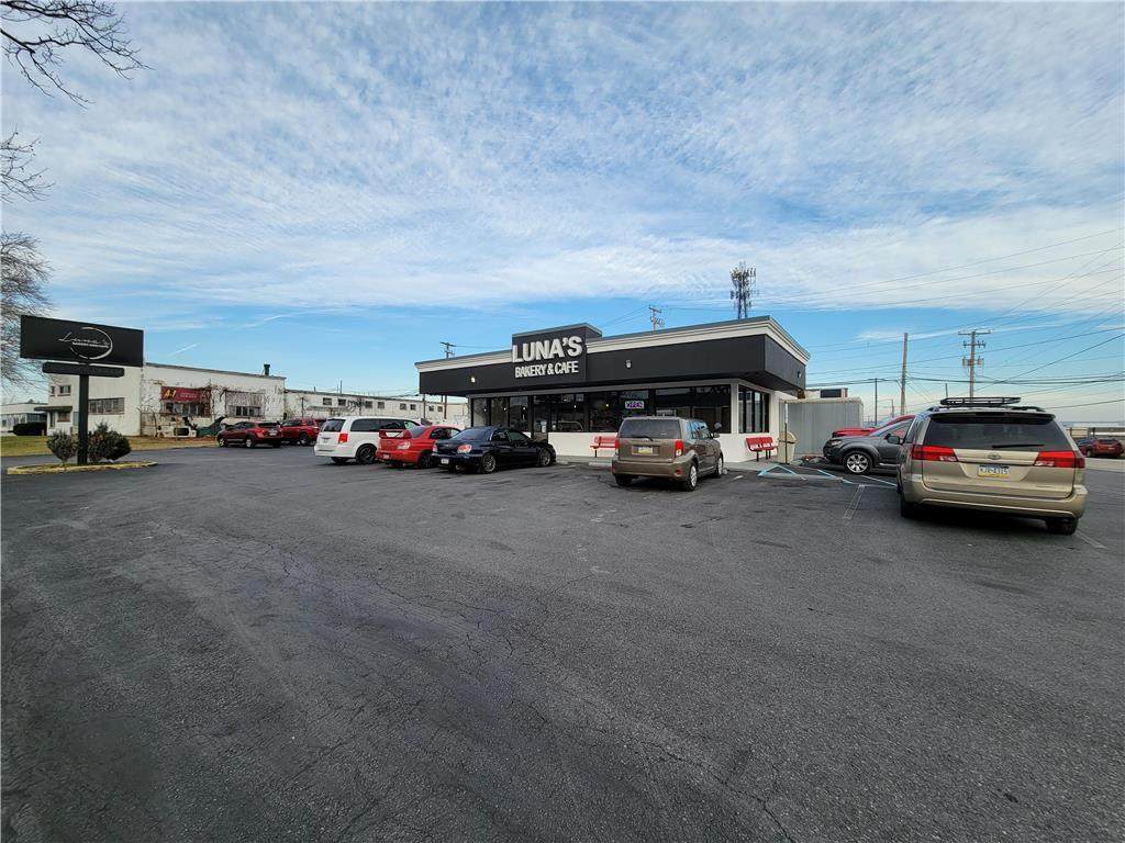 709 Union Boulevard - Photo 1