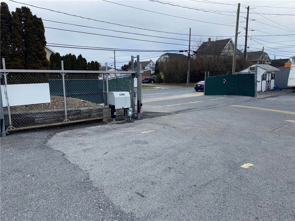 Sherman Street - Photo 1