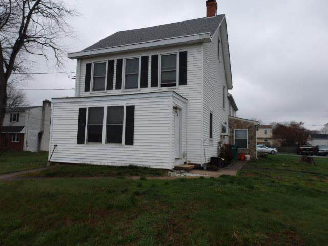 910 Montgomery Avenue - Photo 1