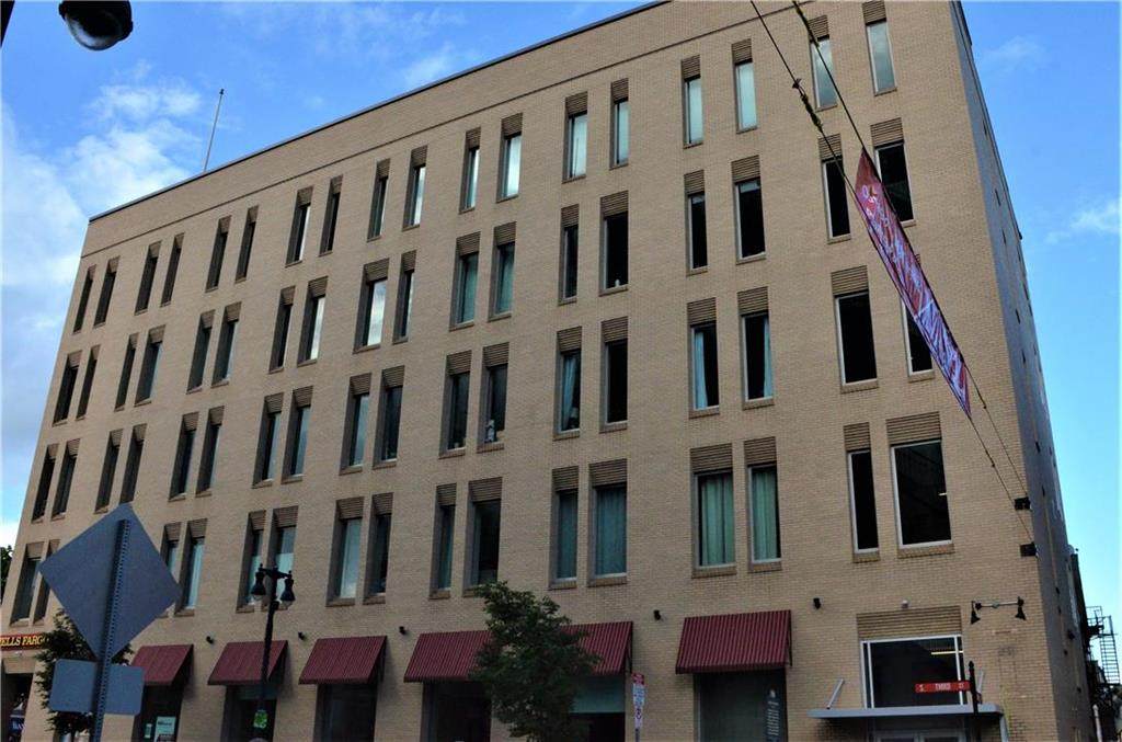 16 Centre Square - Photo 1