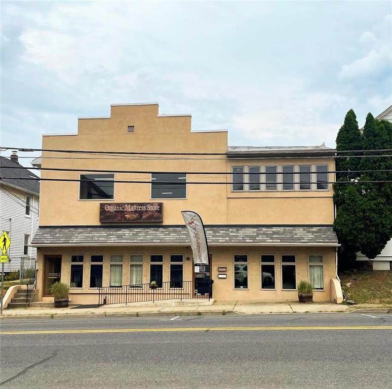 1075 Main Street - Photo 1