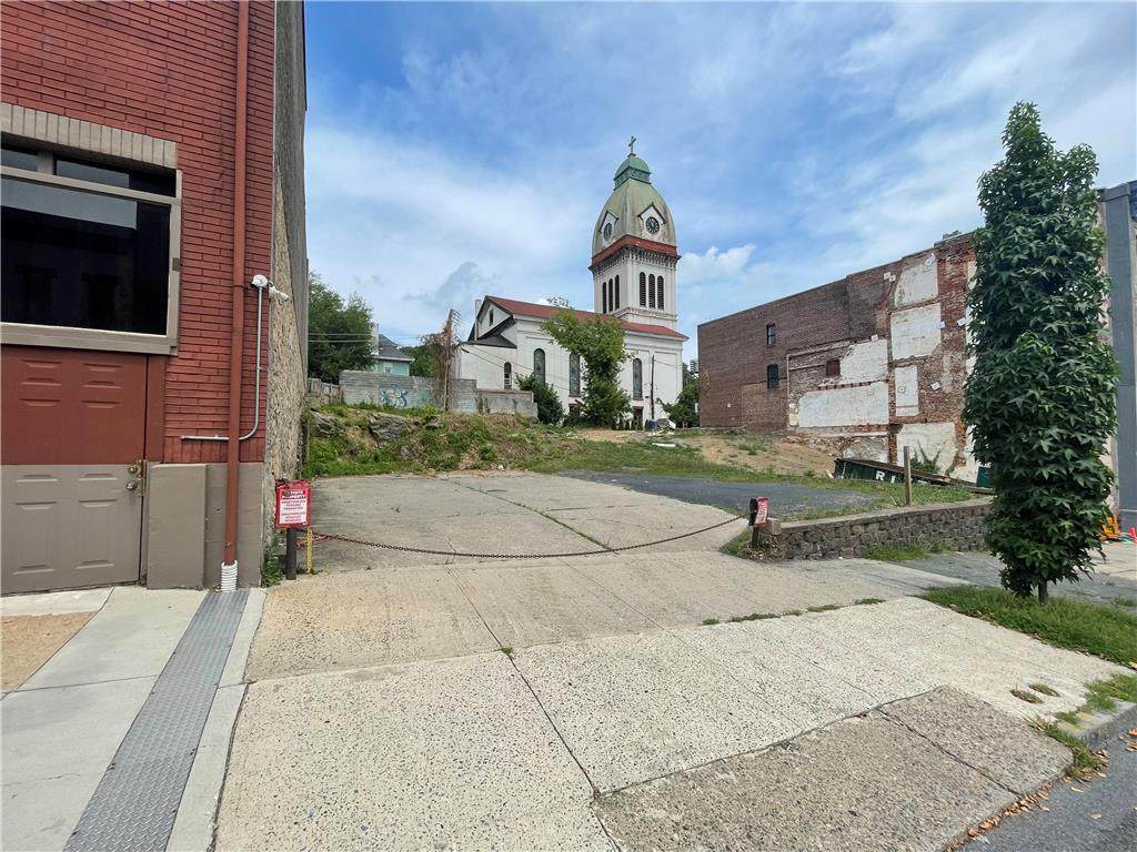 513 Northampton Street - Photo 1