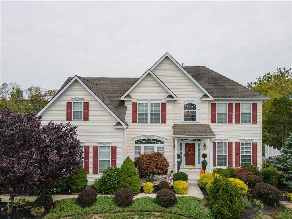 1034 Runaway Drive - Photo 1