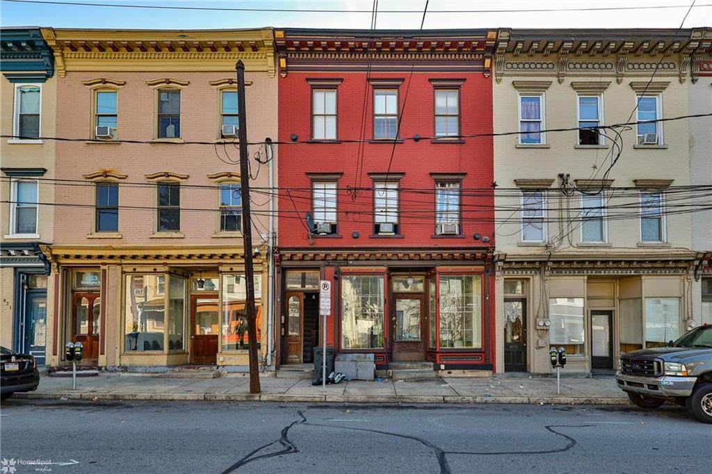 425 Wyandotte Street - Photo 1