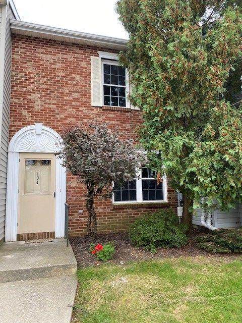 104 Empire Court - Photo 1