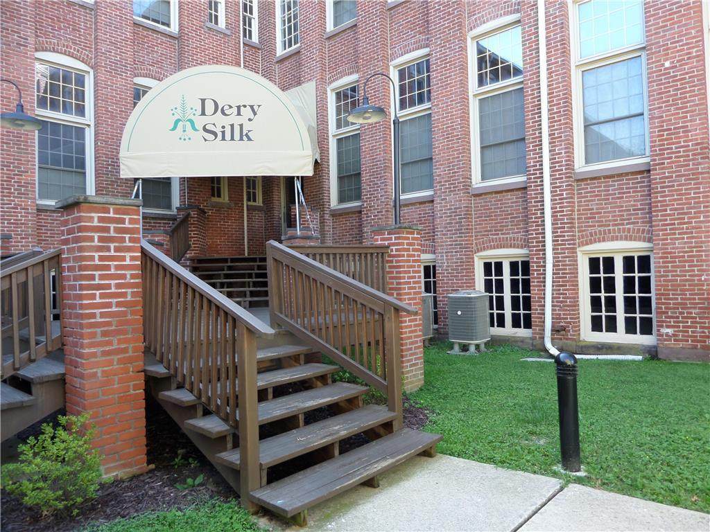 101 Race Street - Photo 1