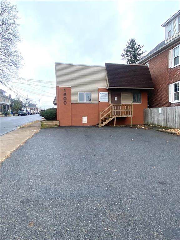 1600 Northampton Street - Photo 1